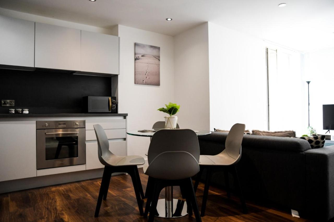 Onpoint Apartments - Spacious 2 Bedroom Apt - City Centre With Balcony Manchester Exteriör bild