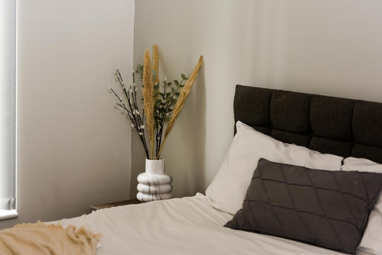 Onpoint Apartments - Spacious 2 Bedroom Apt - City Centre With Balcony Manchester Exteriör bild