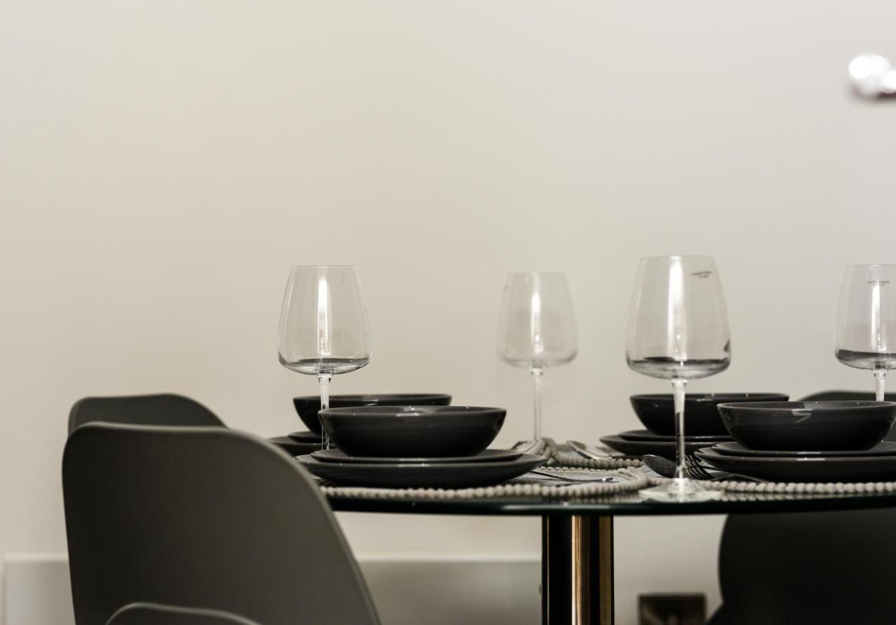 Onpoint Apartments - Spacious 2 Bedroom Apt - City Centre With Balcony Manchester Exteriör bild
